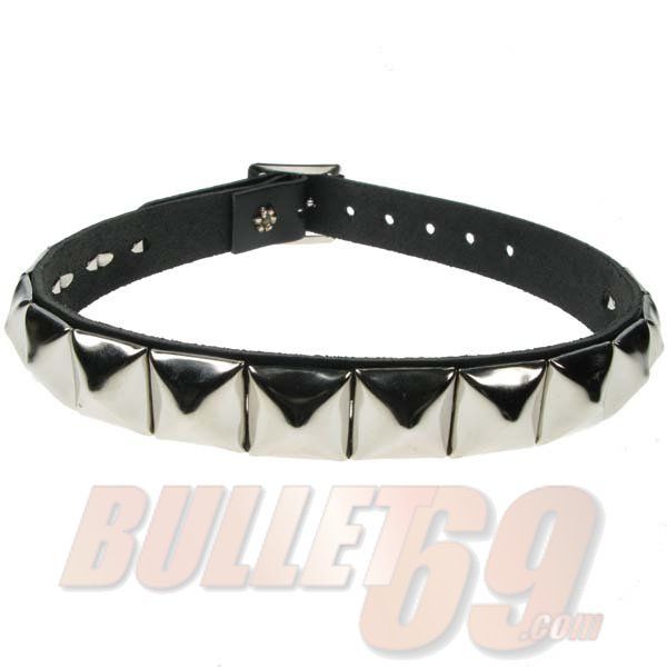 Bullet69 | Choker zwart leer met metalen pyramide studs