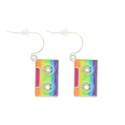 Foto van Zacharia | Rock oorbellen met regenboog cassettebandjes