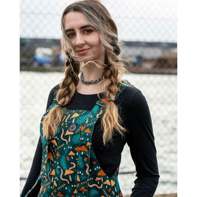 Foto van Rebel Romance | Tuinbroek Earthy Eden