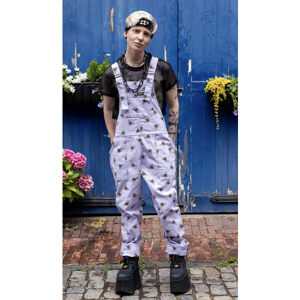 Run & Fly | Tuinbroek lavender bees, zacht lila met all-over bijtjes print