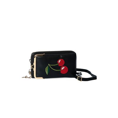 Foto van Banned | Zwarte cross body telefoon tas, Cherrie pie