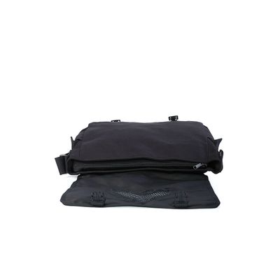 Foto van Banned | Messenger bag Darkest love