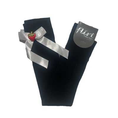 Foto van Flirt | Overknee sokken zwart met witte strik en aardbei, lolita-stijl