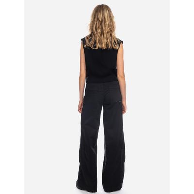 Foto van ATO Berlin | Hoge taille broek Leila met wijde pijpen en klep-zakken op het been
