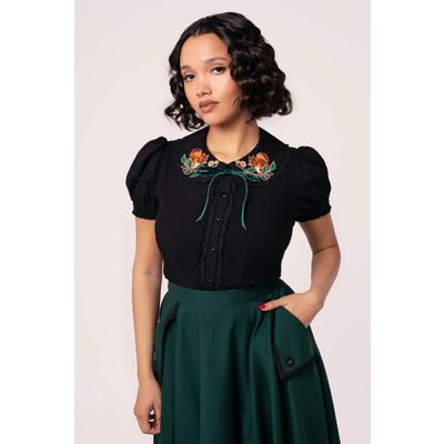 Foto van Hell Bunny | Blouse Chester met eekhoorn borduursels op de kraag en pofmouwtjes