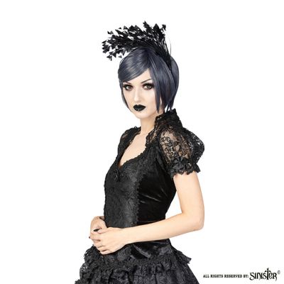 Foto van Sinister | Top Aurora, zwart fluweel met een kanten rugpand en pofmouwen