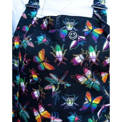 Foto van Rebel Romance | Tuinbroek Pride Bugs met regenboog vlinders en lieveheersbeestjes 