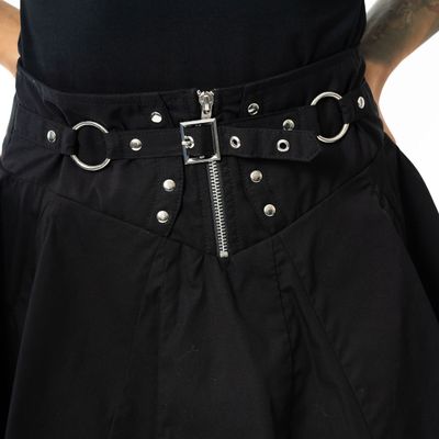 Foto van Vixxsin | Punky goth mini cirkelrok Beau met rits, ringen en gesp sluiting