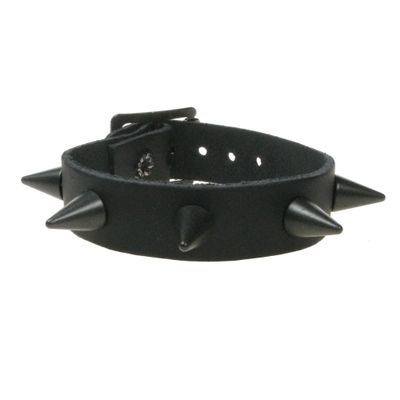 Foto van Bullet69 | Leren armband zwart met zwarte Cone spikes
