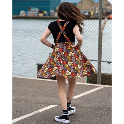 Foto van Rebel Romance | Skater-pinafore jurk met Love Bug met lieveheersbeestjes-print