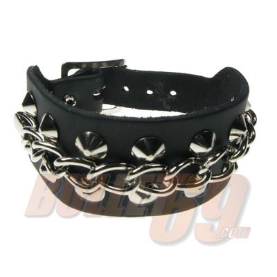Foto van Bullet69 | Brede leren armband zwart metaalkleur studs en chain
