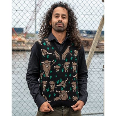 Foto van Run & Fly | Spencer met V-hals en Highland cow