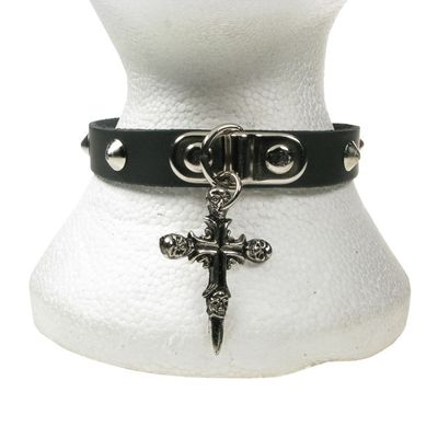 Foto van Bullet69 | Choker van zwart leer met studs en skull crucifix