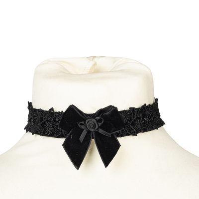 Foto van Sinister | Gothic choker Vesper, zwart fluweel lint met strikjes en roosjes