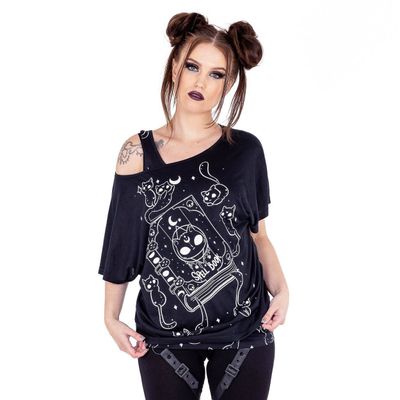 Foto van Heartless | Off shoulder loose fit top Kitty Spellbook