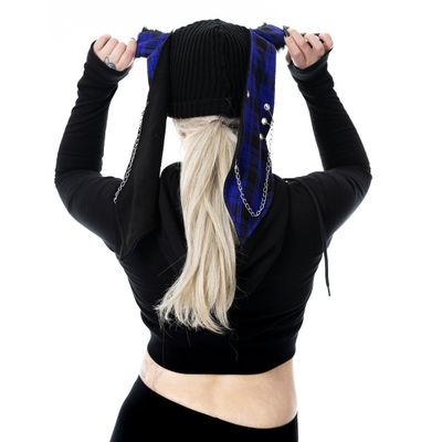 Foto van Cup Cake Cult | Punk muts Rini met paarse tartan konijnen oren en ketting