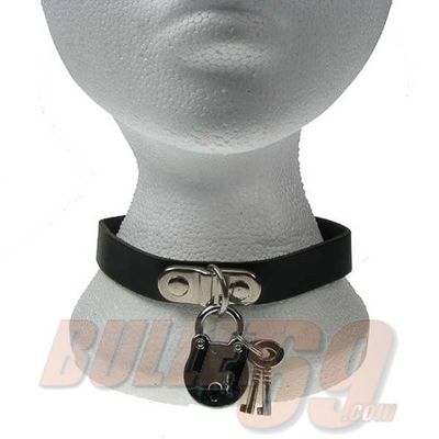 Foto van Bullet 69 | Leren halsband, 18mm - zwart met nikkel D-ring en padlock met sleutel