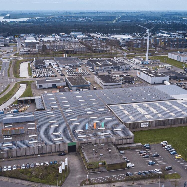 Miedema zonnedak project Leeuwarden