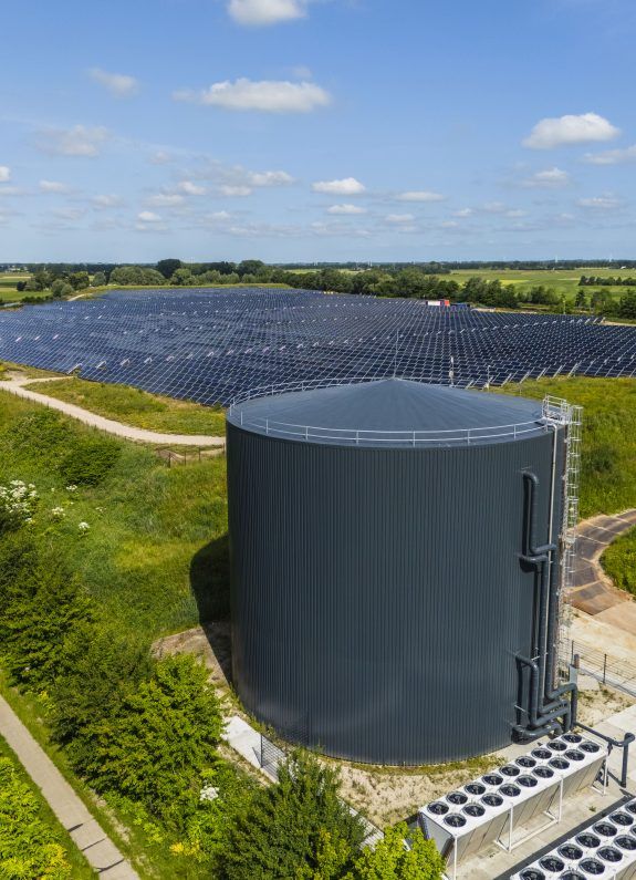 Grootschalige e-boiler naast zonnepark Dorkwerd voor duurzame warmteopslag