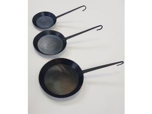 Foto van Hand gesmede gietijzeren braadpan 18 cm