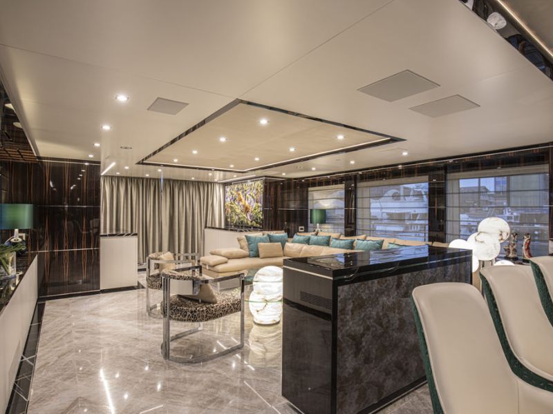 Happy me super yacht