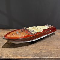 ​Riva Aquarama – Handcrafted Scale Model (67 cm)