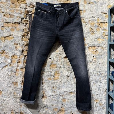 Foto van Dondup Icon Black wash self edge