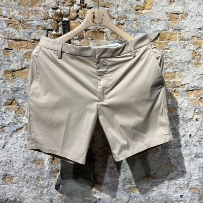 Foto van Dondup Manheim Bermuda shorts in poplin Beige