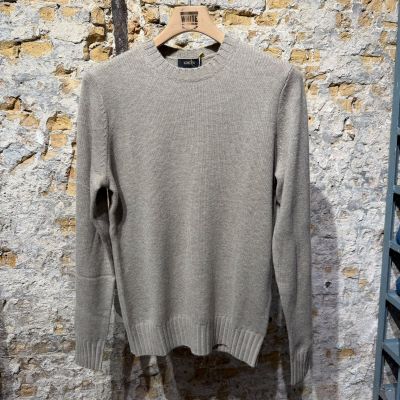 Foto van Kris K B Johnson O-neck Merino Wool Truffle