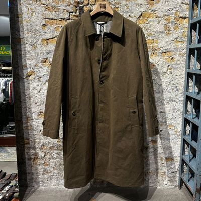 Iimpermeabile Long Trench coat Wool lined Burned Olive  Foto van Iimpermeabile Long Trench coat Wool lined Burned Olive
