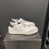 Afbeelding van Officine Creative White Leather and Suede Low Top Sneakers