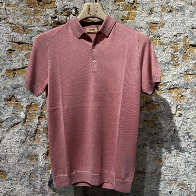 Kris K S McQueen Silk Polo Old Pink Foto van Kris K S McQueen Silk Polo Old Pink