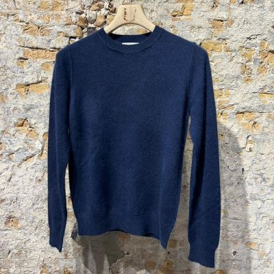 Foto van ​Majestic Filatures Roundneck Raccon Wool Navy