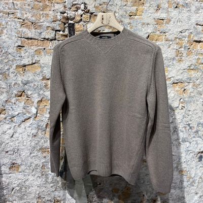 Kris K T Hardy Sweat Cashmere Sand Foto van Kris K T Hardy Sweat Cashmere Sand