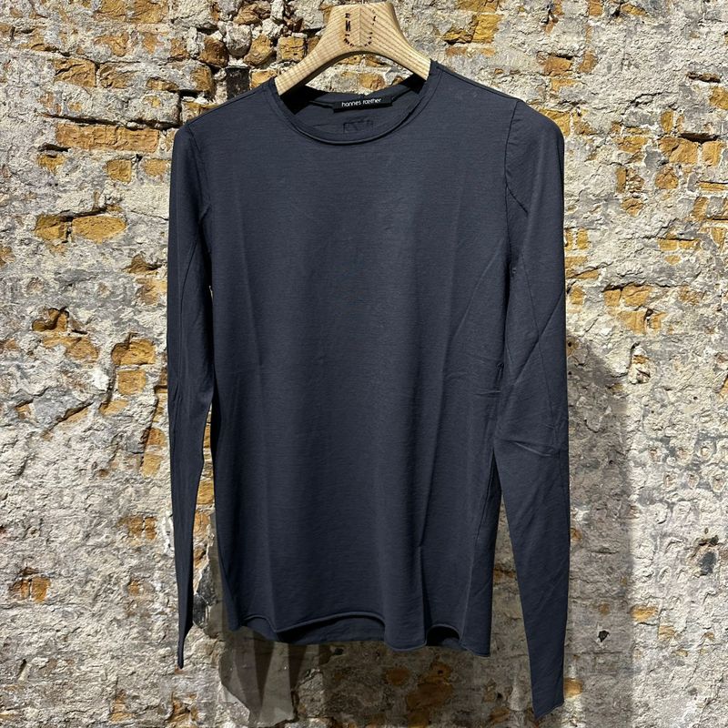 Hannes Roether Longe-Sleeve Rock T-shirt Faded Dark Blue Hannes Roether Longe-Sleeve Rock T-shirt Faded Dark Blue