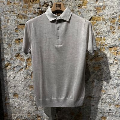 Foto van Kris K The Bernie E Polo Stone