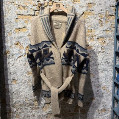 Foto van Rakki Julien cardigan For Alain Delon