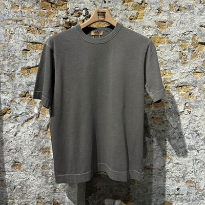 Foto van Kris K M Rourke T-shirt Mud Brown