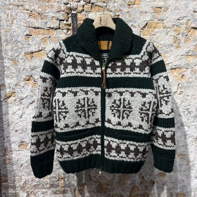 Filson Limited-Edition Wool Sweater Green & Brown  Foto van Filson Limited-Edition Wool Sweater Green & Brown
