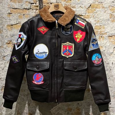 Avirex TopGun Maverick Jacket Brown Foto van Avirex TopGun Maverick Jacket Brown