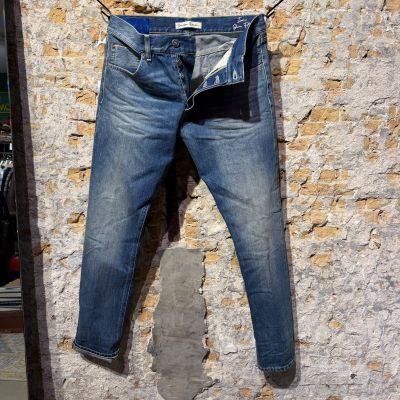 Foto van Dondup Icon Jeans Heavy Wash Mid-Blue