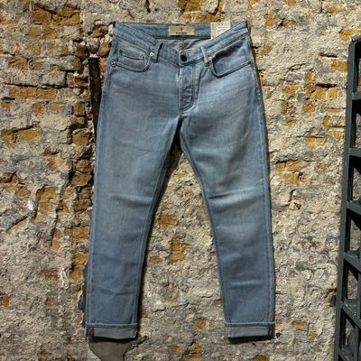 Blue de Genes BGvinci Trueblue Jeans Mid Blue Denim Foto van Blue de Genes BGvinci Trueblue Jeans Mid Blue Denim