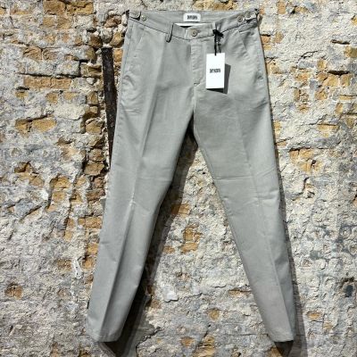 Foto van DRYKORN Fago Summer Pantalon Light Beige