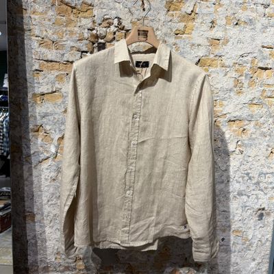 Foto van Kris K Shirt Udang Mas Sand