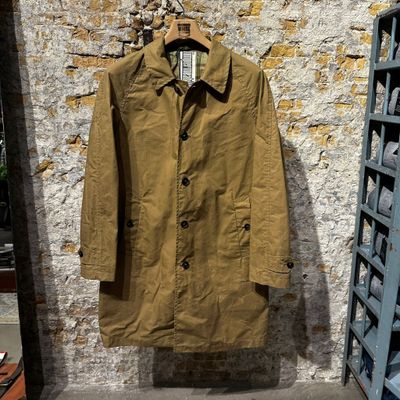 Foto van Iimpermeabile Wax Trench Coat Wet Sand