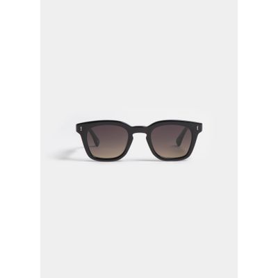 Foto van Peter And May Son Black