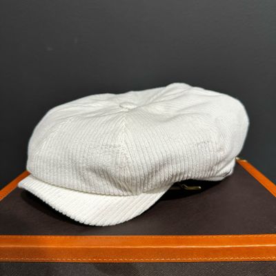 Wigens Newsboy Retro Cap Cortduroy Cream Foto van Wigens Newsboy Retro Cap Cortduroy Cream
